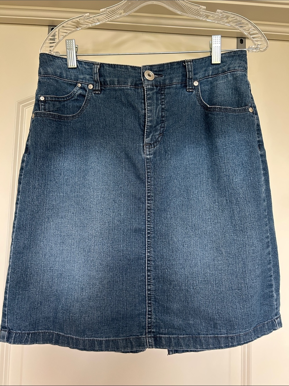 Bandolino Classic Blue Denim Skirt • Sz4